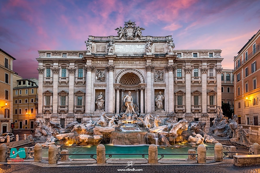 تماشای چشمه تروی (Trevi Fountain)، ایتالیا