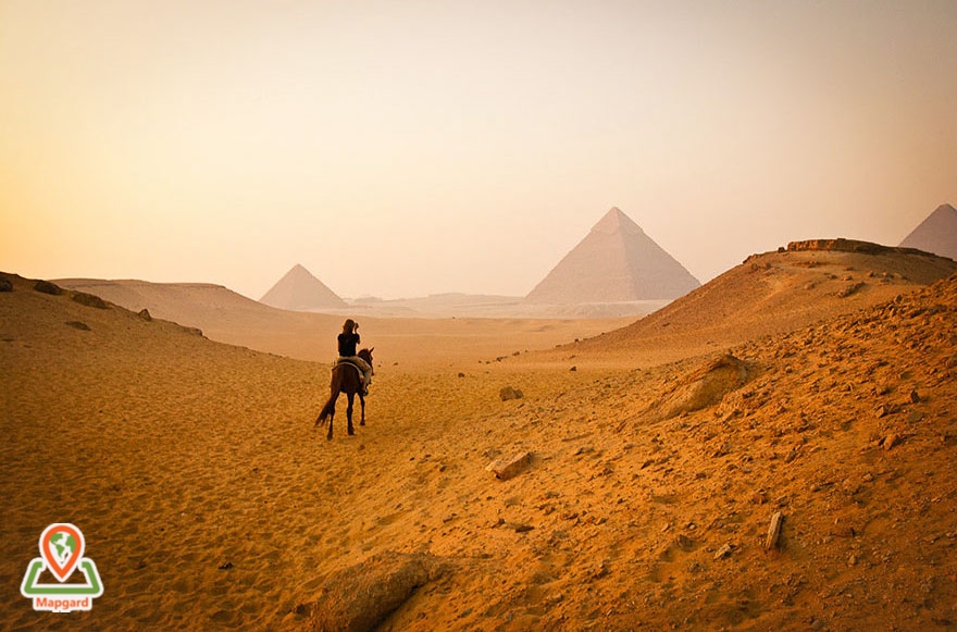 بازدید از اهرام گیزا (Pyramids of Giza)، قاهره، مصر