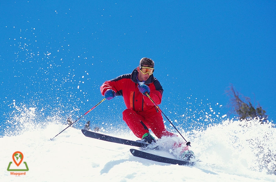 یادگرفتن یک سرگرمی جدید در سفر به یک پیست اسکی