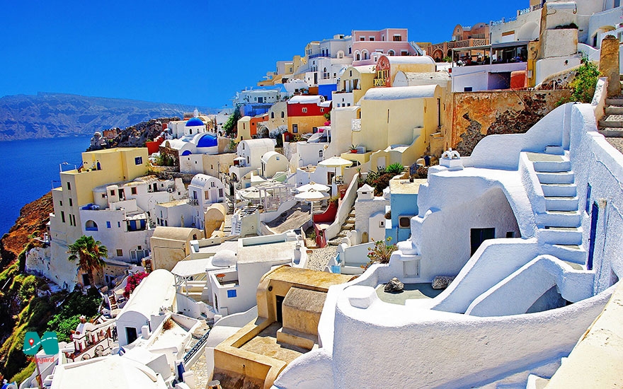 قدم زدن در جزیره سنتورینی (Santorini Island)، یونان