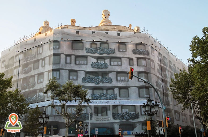 ساختمان گادی کازامیلا (Gaudi's Casa Mila) در بارسلونا، اسپانیا2