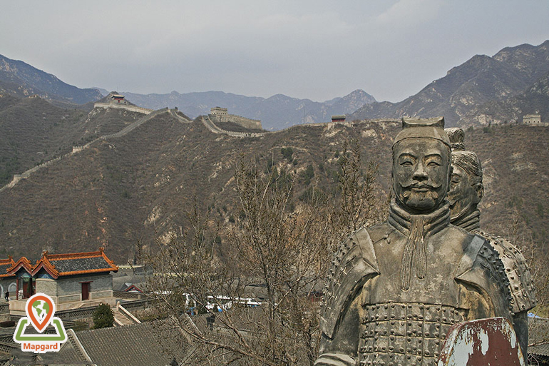 مجسمه قهرمانان جنگجوی زن و مرد چینی