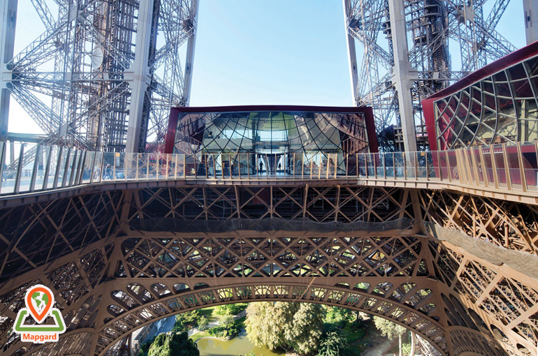 طبقه اول برج ایفل (Eiffel Tower)