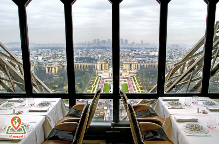 رستوران ژول ورن (Jules Vernes) در برج ایفل