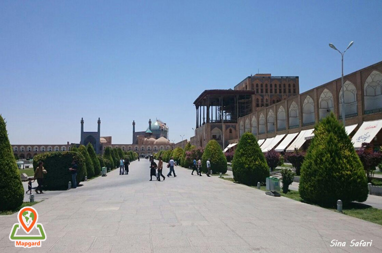 کاخ عالی قاپو در میدان نقش جهان کاخ عالی قاپو در میدان نقش جهان