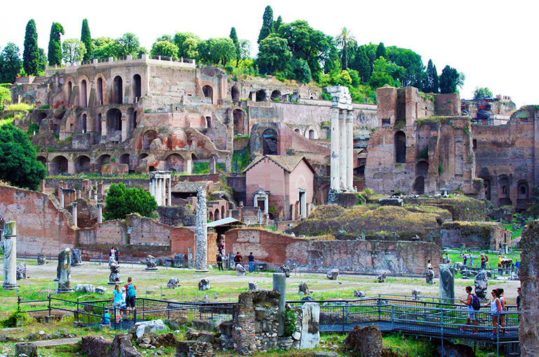 18) تپه باستانی پالاتین (Palatine Hill)