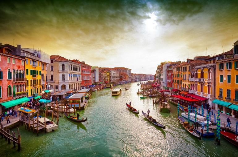10) ونیز (Venice)