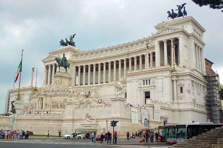 17) بنای یادبود ویکتور امانوئل دوم (Monument to Victor Emmanuel II)