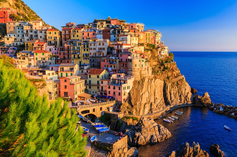 9) چینکوتره (Cinque Terre)