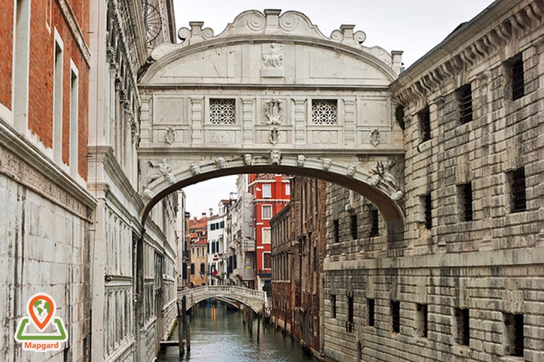 پل افسوس کاخ دوک (Bridge of Sighs)