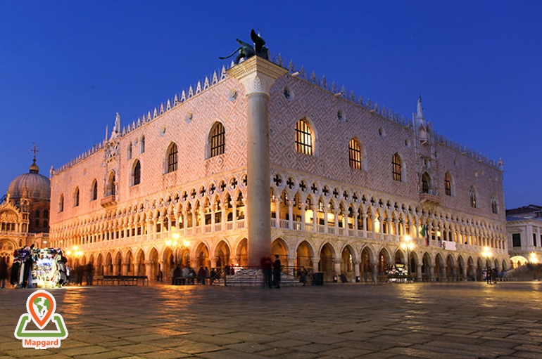 نمای بیرونی و ظاهر کاخ دوک (Doge's Palace)