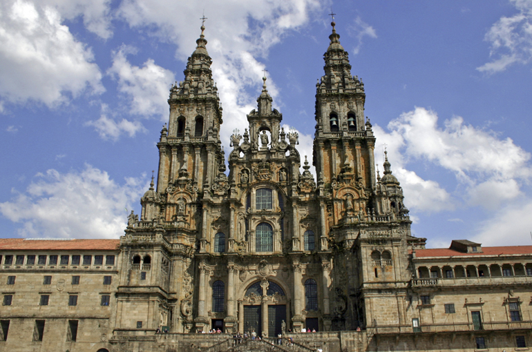 8) کلیسای جامع سانتیاگو د کامپوستلا (Santiago de Compostela Cathedral)