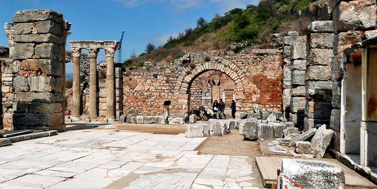 حمام های اسکولاستیکا (Baths of Scholastica)