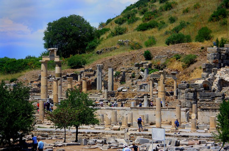 آپر آگورا و پریتانیون (Upper Agora and Prytaneion)