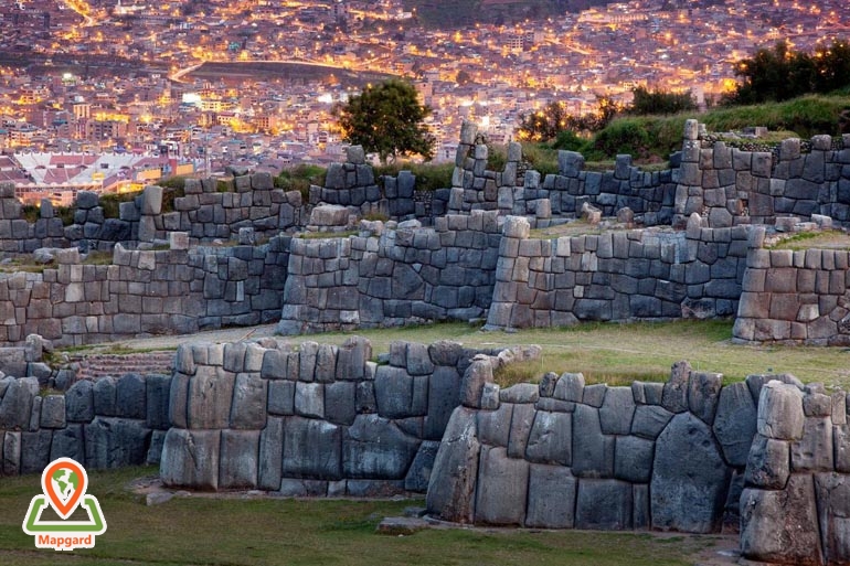 سنگر باستانی ساکسیهوامان (Sacsayhuaman)