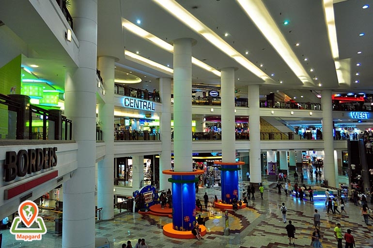 مرکز خرید برجایا تایمز اسکوئر (Berjaya Times Square)