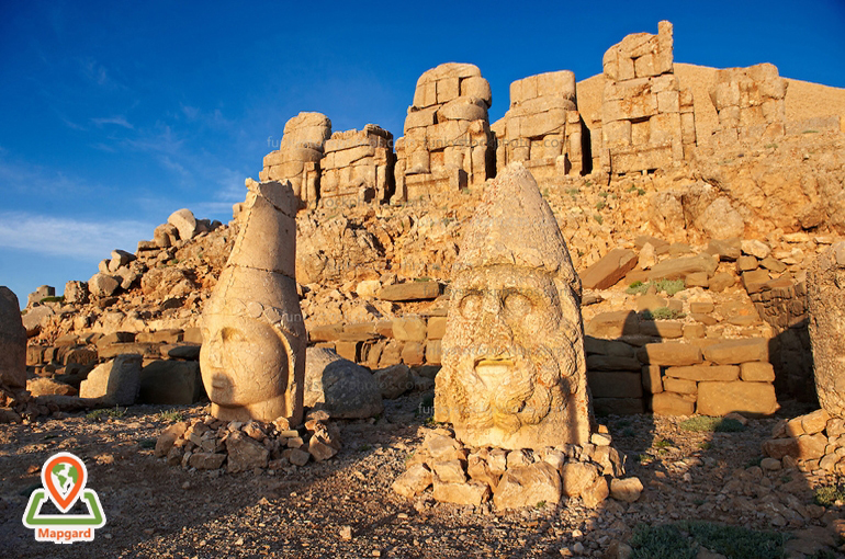 کوه نمرود (Mount Nemrut) معروفترین جاذبه شرق ترکیه