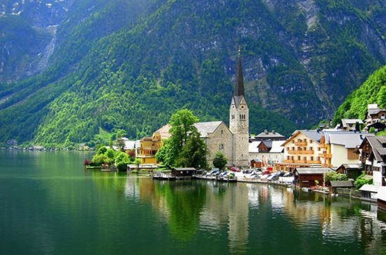 هال اشتات (Hallstatt)