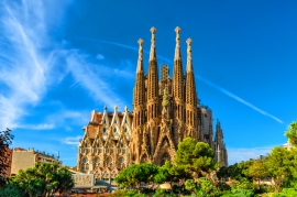 کلیسای ساگرادا فامیلیا (Sagrada Familia)