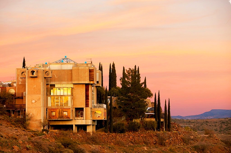 آرکوسانتی (Arcosanti) | مجتمعی عجیب در آریزونا