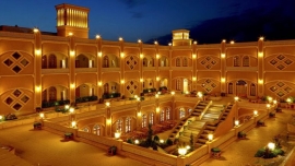 آشنایی با هتل زندیه شیراز