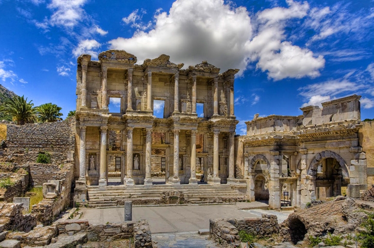 راهنمای بازدید از کامل ترین شهر پابرجای رومی، افسوس (Ephesus)
