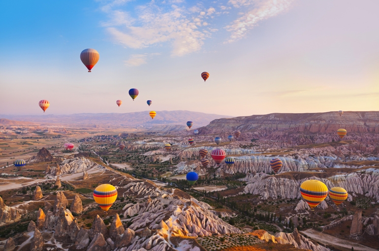 راهنمای بازدید از دره سنگی کاپادوکیا (Cappadocia) | عجایب ترکیه